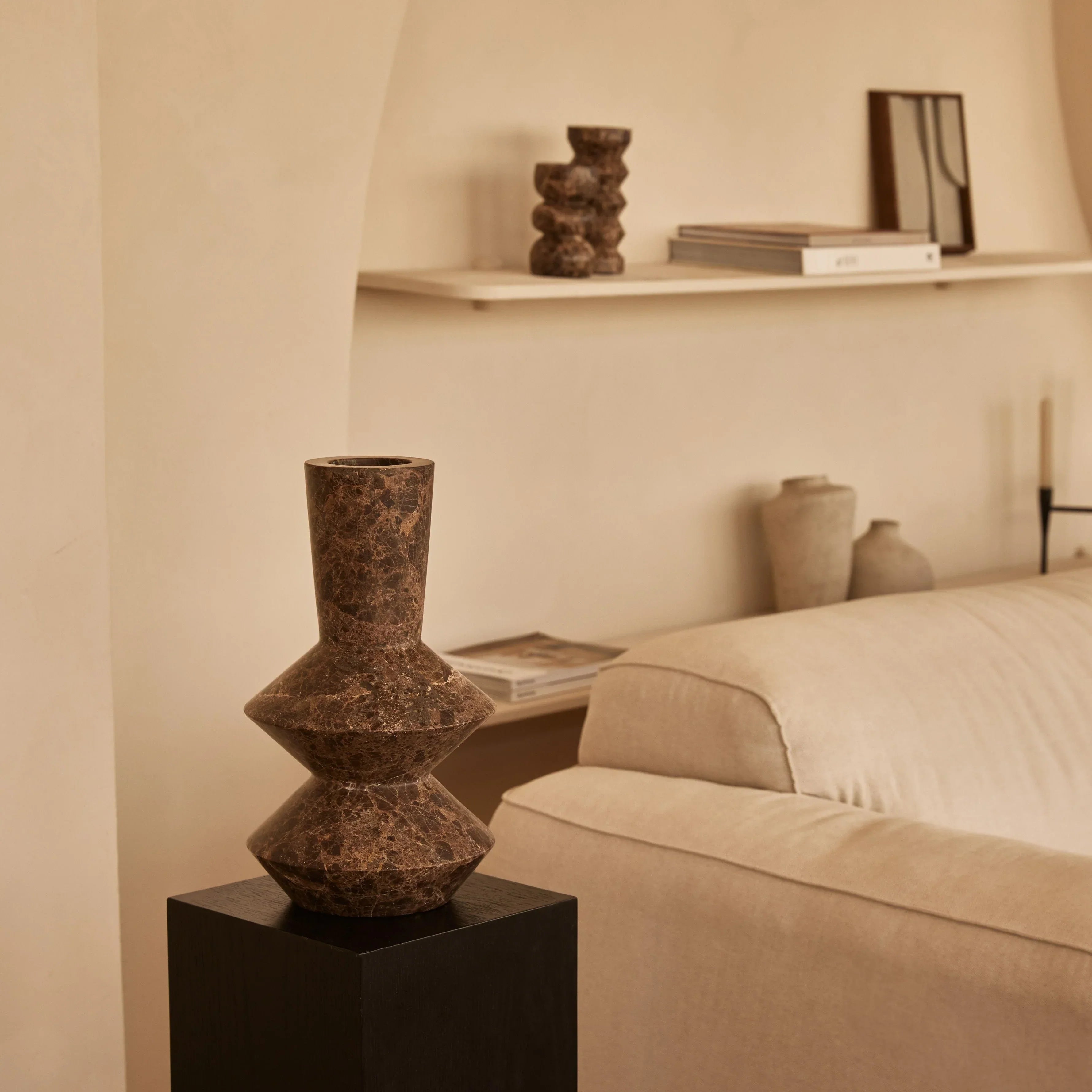 Rhombus Vase Dark Emperador H35 cm