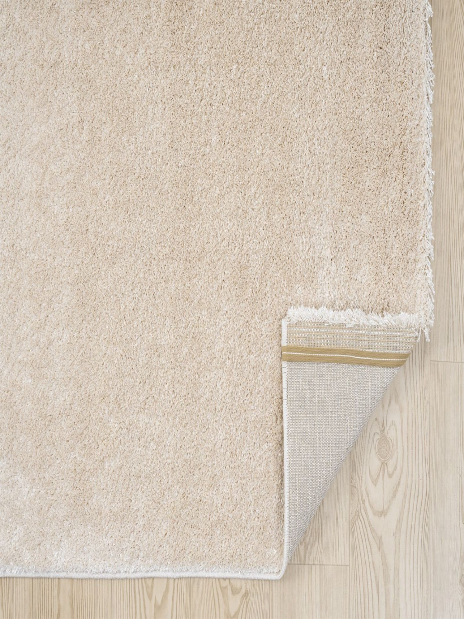 Asta – Carpet in cream
